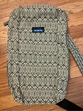 Kavu switch rope slinger shoulder crossbody  bag